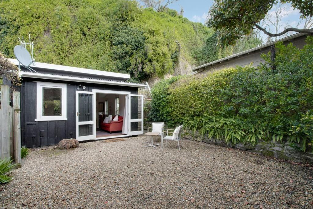 Tiny Home Big Vibes In Central Napier Exterior foto